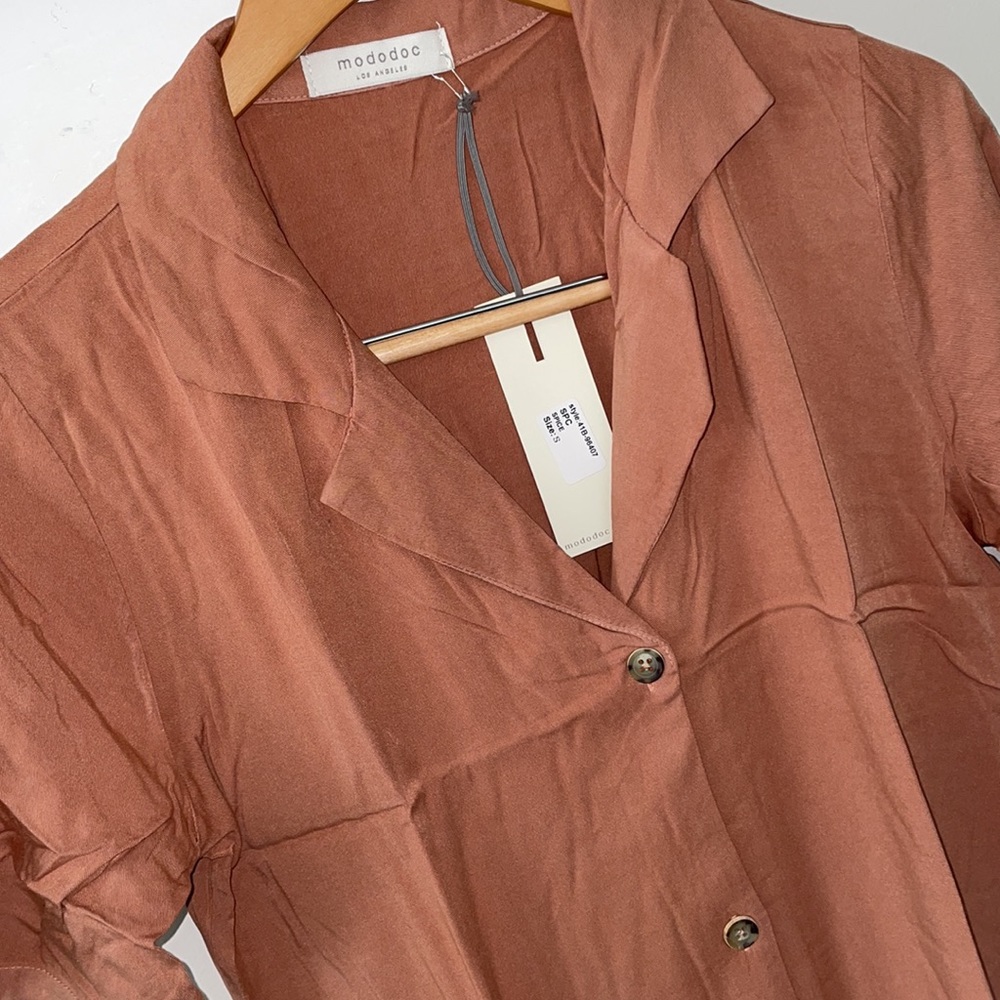 ๐ MODODOC โข Button-Up Top - Picture 2 of 5